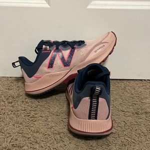 New Balance Women’s Dynasoft Nitrel V4 Trail Running shoe - W9